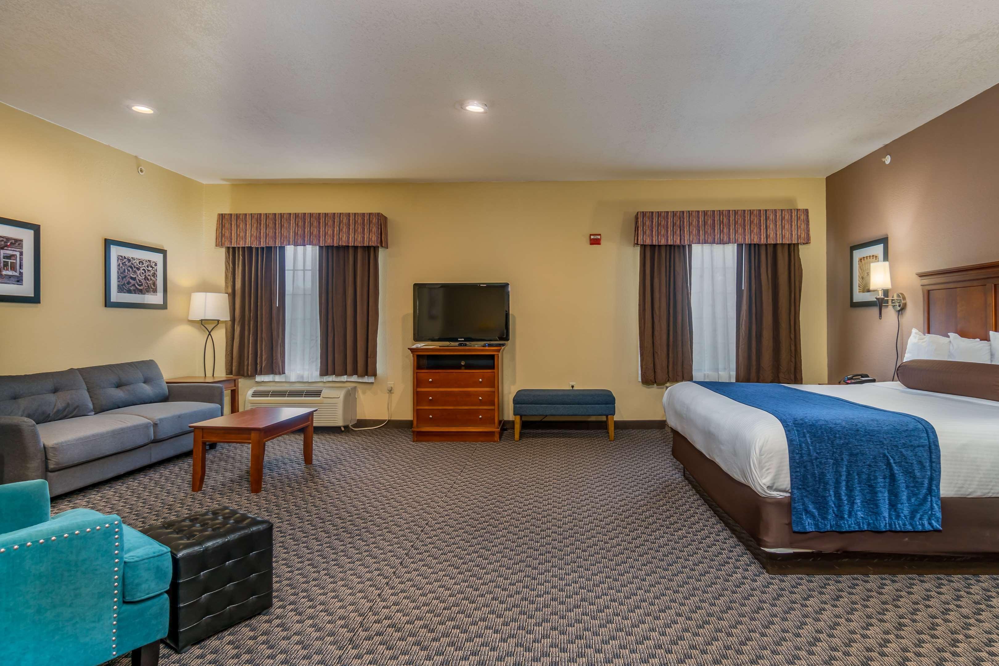 Best Western Plus Shamrock Inn & Suites Экстерьер фото