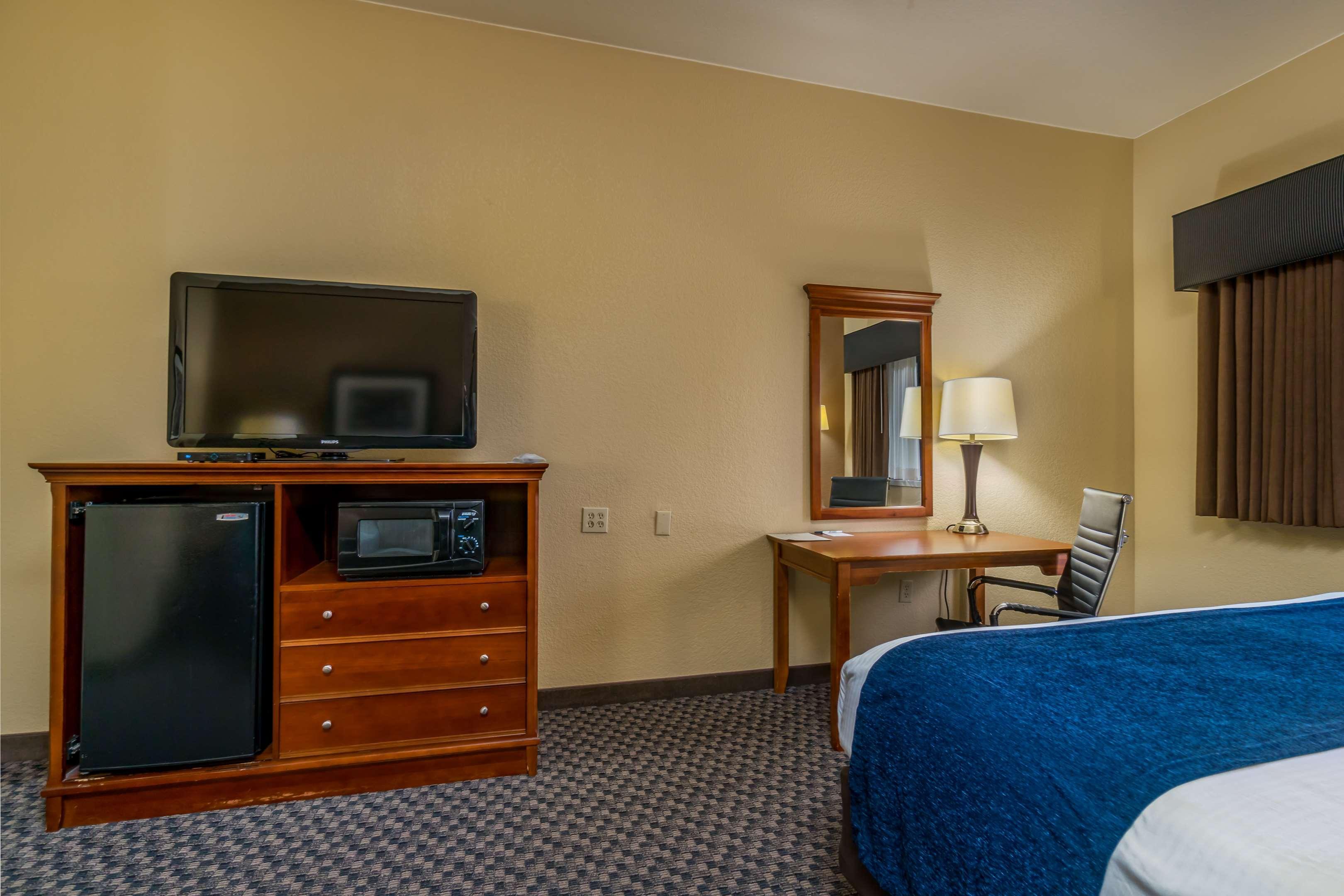 Best Western Plus Shamrock Inn & Suites Экстерьер фото